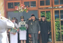 Bupati Sumba Barat Pimpin Pemakaman Mantan Bupati Sumba Barat, Almarhum Drs Umbu Dj