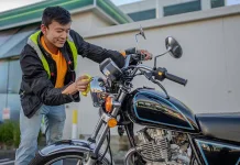 Periksa Kondisi Sepeda Motor saat Akan Bepergian Jauh