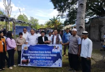 Pemkab Kupang Serahkan Sapi Kurban di Masjid Nurul Jadid