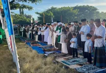 Dandim 1601/Sumba Timur Ikut Sholat Iduladha 1447 H Bersama Umat Muslim