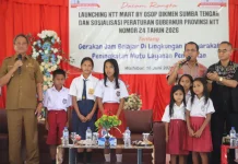 Pelajar Antusias Sambut Program NTT Mart Sekolah