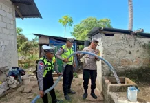 Sambut Hari Bhayangkara 80 Polres Sumba Timur Salurkan Air Bersih kepada Warga