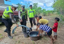 Sambut Hari Bhayangkara ke-80, Polres Salurkan Air Bersih Bagi Warga Padadita