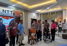 Polda NTT Gelar Bakti Kesehatan Bagi Kaum Disabilitas dan Warga Kota Kupang