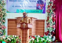 Asisten III Sumba Timur,Hadiri Pentabisan Pendeta GKS Jemaat Papindung