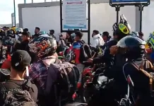 Penumpang Memadati Pelabuhan Kupang Rote Pasca Cuaca Buruk