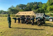 Prajurit Kodim 1613 Sumba Barat Latihan Menembak