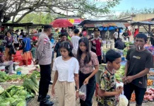 Polsek Rote Barat Daya Pastikan Keamanan Aktivitas Pasar Tudameda