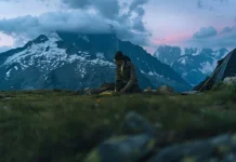 Hal Menarik dari Menikmati Malam di Atas Puncak Pendakian.