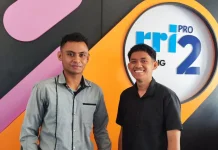 Angkat Limbah Tenun, 2 Mahasiswa PNK Raih Penghargaan 'Juara 3 Excellent Article' OAV