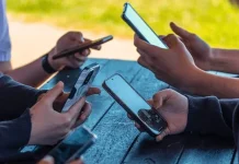 Mayoritas Warganet Indonesia Akses Internet 4 hingga 6 Jam per Hari