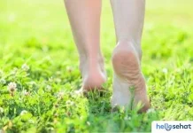Apakah Jalan Tanpa Alas Kaki Bagus untuk Tulang Belakang?