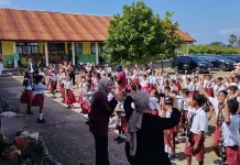 Belajar Antikorupsi, Siswa SD Batu Esa Antusias Ikuti KPK Mengajar
