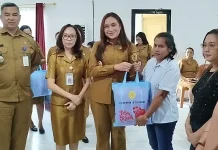 Pemkot Kupang Salurkan Bantuan Pembalut Perempuan Prasejahtera