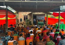 Wujudkan Akses Energi, PLN Lakukan Penyalaan Listrik Perdana di Desa Waepana