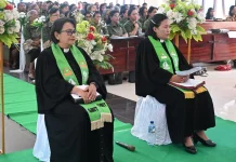 Pendeta Ester Simanjuntak Resmi Pimpin Jemaat GMIT Via Dolorosa Alak