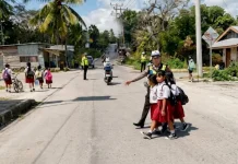 Jaga Keselamatan Pelajar, Satlantas Rote Ndao Atur Lalu Lintas di Area Sekolah