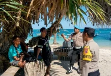 Cegah Gangguan Kamtibmas, Polsek Rote Barat Rutin Patroli