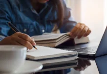 Tips Menulis Novel Pendek dengan Berbagai Alur agar Cerita Tetap Menarik