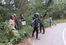 Babinsa Sumba tengah Perkuat Kamtibmas Tingkatkan Keamanan Warga