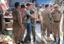 Satpol PP Bantah Perusakan Barang saat Penertiban Waikabubak