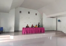 Babinsa Bersama Aparat Siapkan HUT Kemerdekaan RI Ke-81