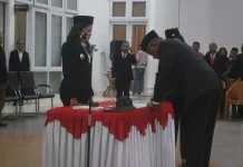 Wabup Kupang Lantik 54 Pejabat, Dorong ASN Inovatif dan Profesional