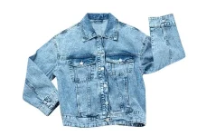 Jaket Denim Tak Pernah Mati Gaya, Ini Inspirasi Tampil Stylish untuk Semua Usia