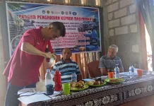 Komunitas Keluarga Berdaya Bello Dilatih Membuat Sabun Cuci