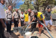 Kapolda NTT Bantu Warga Hadapi Krisis Air Bersih di Sabu Raijua