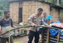 Polres Ngada Salurkan Air Bersih Bantu Warga Terdampak Kemarau