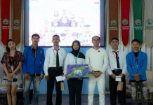 Filosi Bekali Mahasiswa Politani Kupang Jiwa Wirausaha, Ayudia Bawa Pulang Laptop