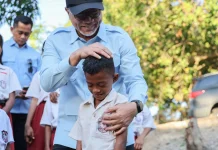 Percepat MBG di 3T, Menko Pangan Tinjau SPPG Sikka