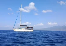 Relawan BERGUNA dan TNI AL Selamatkan Yacht Australia yang Hanyut