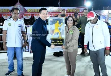 Piala Bergilir Daur Ulang Warnai Kejuaraan Tinju Kota Kupang