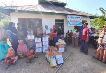SP PLN NTT Bagikan 100 Paket Bantuan Sembako di Posko Pengusian Ngada dan Nagekeo