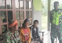 Babinsa Kodim 1629 SBD Pererat Silaturahmi Bersama Warga
