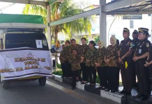 Bantuan Kemanusiaan Kejaksaan Tinggi NTT Gempa Bumi Flores Tiba di Ende