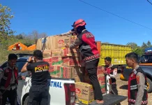 Polda NTT Salurkan Bantuan Warga Terdampak Bencana di Manggarai Timur