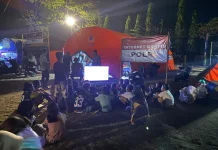 Polres Nagekeo Gelar Nonton Bersama Anak Pengungsi Gempa Bumi Flores