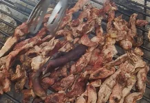 Noldy Manfaatkan Pasar Baun Kembangkan Usaha Babi Bakar