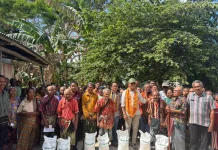Bulog NTT dan Usman Husin Lakukan Penyerahan Banpang di Kabupaten Kupang