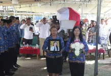 Pemakaman Almarhum Wili Mbuik di Rote Ndao Penuh Haru