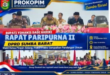 Bupati Sumba Barat Hadiri Paripurna, Sampaikan Pandangan Fraksi