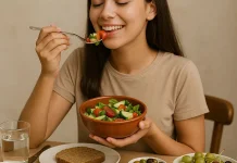 Kemenkes Ungkap Waktu Ideal Makan Malam untuk jaga Gula Darah dan Berat Badan