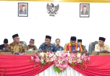 Wabup Thimotius Hadiri Sidang Paripurna DPRD Sumba Barat