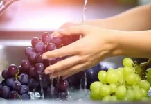 Tak Cukup Bilas dengan Air, Ini Cara Membersihkan Anggur sebelum Dimakan