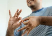 Hari Bahasa Isyarat Internasional Serukan Pemenuhan Hak Penyandang Tunarungu