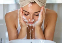 Berapa Kali Idealnya Cuci Muka Sehari? Terlalu Sering Bisa Merusak Pelindung Kulit