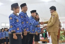 Bupati Sumba Timur Lantik PNS dalam Jabatan Fungsional